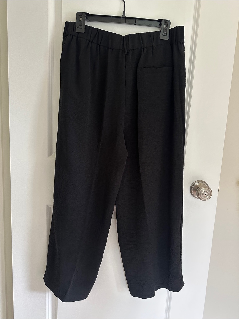 High-Rise Black Cropped Trousers for Women - Picture 2 of 3